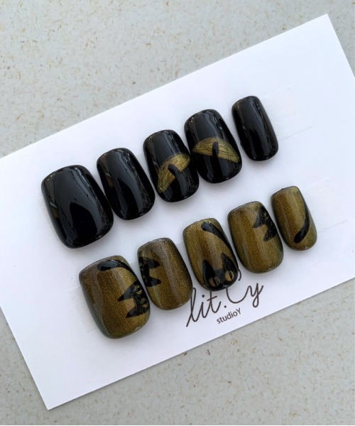 lit.Cy（リットシー）の「lit.Cy ネイルチップ（ネイルシール/ネイルチップ・レディース・マルチ/ベージュ/ブラウン/その他/ブルー/ブラック/その他1/イエロー/ホワイト系その他/ベージュ系その他/オフホワイト/その他2/その他3/ピンク/ブラック系その他/ホワイト系その他2/グリーン/ネイビー/ブラウン系/ブルー系その他/ベージュ系その他3/ベージュ系その他2/パープル/ブラウン系1/クリーム/ピンクベージュ/ブラック系その他2/パープル系/ベージュ系その他4/グレー/ブラック系その他3/ブラック系その他4/その他4/ブラック系その他5/グレー系1/ベージュ系その他5/レッド/ピンク系/ピンク系1/ブルー系その他2/ベージュ系その他6/グレー系2/その他6/その他5/ホワイト×ブラック/ピンク系2/ベージュ系その他7/ホワイト系その他3/ネイビー系/ベージュ系/グリーン系その他/ブラウン系2/ピンク系3/ブラック系その他6/ピンク系4/ベージュ系1/ネイビー系2/ホワイト系その他4/ブルー系その他3/その他7/ピンク系5/グレー系その他3/ベージュ系2/パープル系1/その他8/その他9/ブラウン系3/グレー系その他/ホワイト系その他5/ベージュ系3/ブラック系その他7/その他10・FREE）」の11枚目の写真