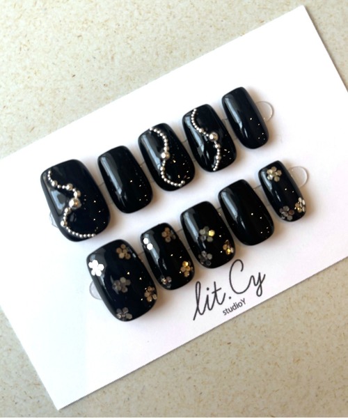 lit.Cy（リットシー）の「lit.Cy ネイルチップ（ネイルシール/ネイルチップ・レディース・マルチ/ベージュ/ブラウン/その他/ブルー/ブラック/その他1/イエロー/ホワイト系その他/ベージュ系その他/オフホワイト/その他2/その他3/ピンク/ブラック系その他/ホワイト系その他2/グリーン/ネイビー/ブラウン系/ブルー系その他/ベージュ系その他3/ベージュ系その他2/パープル/ブラウン系1/クリーム/ピンクベージュ/ブラック系その他2/パープル系/ベージュ系その他4/グレー/ブラック系その他3/ブラック系その他4/その他4/ブラック系その他5/グレー系1/ベージュ系その他5/レッド/ピンク系/ピンク系1/ブルー系その他2/ベージュ系その他6/グレー系2/その他6/その他5/ホワイト×ブラック/ピンク系2/ベージュ系その他7/ホワイト系その他3/ネイビー系/ベージュ系/グリーン系その他/ブラウン系2/ピンク系3/ブラック系その他6/ピンク系4/ベージュ系1/ネイビー系2/ホワイト系その他4/ブルー系その他3/その他7/ピンク系5/グレー系その他3/ベージュ系2/パープル系1/その他8/その他9/ブラウン系3/グレー系その他/ホワイト系その他5/ベージュ系3/ブラック系その他7/その他10・FREE）」の15枚目の写真