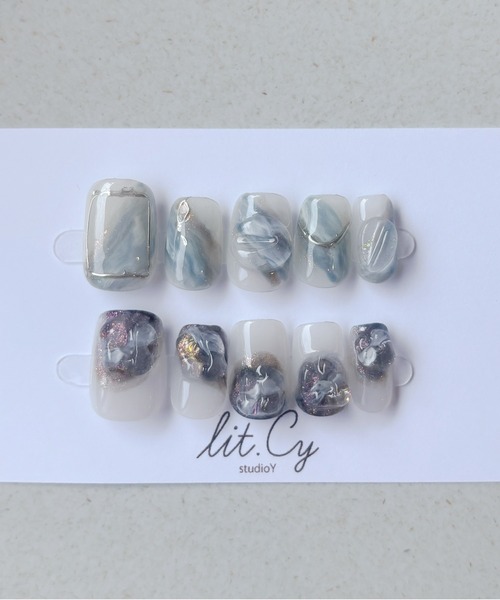 lit.Cy（リットシー）の「lit.Cy ネイルチップ（ネイルシール/ネイルチップ・レディース・マルチ/ベージュ/ブラウン/その他/ブルー/ブラック/その他1/イエロー/ホワイト系その他/ベージュ系その他/オフホワイト/その他2/その他3/ピンク/ブラック系その他/ホワイト系その他2/グリーン/ネイビー/ブラウン系/ブルー系その他/ベージュ系その他3/ベージュ系その他2/パープル/ブラウン系1/クリーム/ピンクベージュ/ブラック系その他2/パープル系/ベージュ系その他4/グレー/ブラック系その他3/ブラック系その他4/その他4/ブラック系その他5/グレー系1/ベージュ系その他5/レッド/ピンク系/ピンク系1/ブルー系その他2/ベージュ系その他6/グレー系2/その他6/その他5/ホワイト×ブラック/ピンク系2/ベージュ系その他7/ホワイト系その他3/ネイビー系/ベージュ系/グリーン系その他/ブラウン系2/ピンク系3/ブラック系その他6/ピンク系4/ベージュ系1/ネイビー系2/ホワイト系その他4/ブルー系その他3/その他7/ピンク系5/グレー系その他3/ベージュ系2/パープル系1/その他8/その他9/ブラウン系3/グレー系その他/ホワイト系その他5/ベージュ系3/ブラック系その他7/その他10・FREE）」の19枚目の写真
