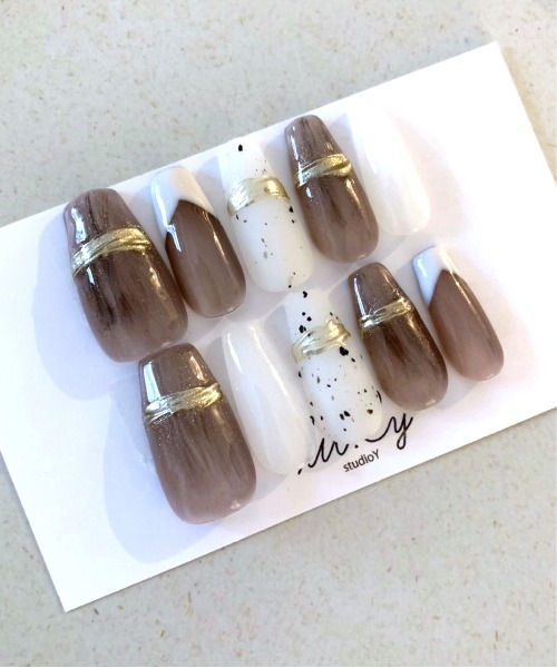 lit.Cy（リットシー）の「lit.Cy ネイルチップ（ネイルシール/ネイルチップ・レディース・マルチ/ベージュ/ブラウン/その他/ブルー/ブラック/その他1/イエロー/ホワイト系その他/ベージュ系その他/オフホワイト/その他2/その他3/ピンク/ブラック系その他/ホワイト系その他2/グリーン/ネイビー/ブラウン系/ブルー系その他/ベージュ系その他3/ベージュ系その他2/パープル/ブラウン系1/クリーム/ピンクベージュ/ブラック系その他2/パープル系/ベージュ系その他4/グレー/ブラック系その他3/ブラック系その他4/その他4/ブラック系その他5/グレー系1/ベージュ系その他5/レッド/ピンク系/ピンク系1/ブルー系その他2/ベージュ系その他6/グレー系2/その他6/その他5/ホワイト×ブラック/ピンク系2/ベージュ系その他7/ホワイト系その他3/ネイビー系/ベージュ系/グリーン系その他/ブラウン系2/ピンク系3/ブラック系その他6/ピンク系4/ベージュ系1/ネイビー系2/ホワイト系その他4/ブルー系その他3/その他7/ピンク系5/グレー系その他3/ベージュ系2/パープル系1/その他8/その他9/ブラウン系3/グレー系その他/ホワイト系その他5/ベージュ系3/ブラック系その他7/その他10・FREE）」の9枚目の写真