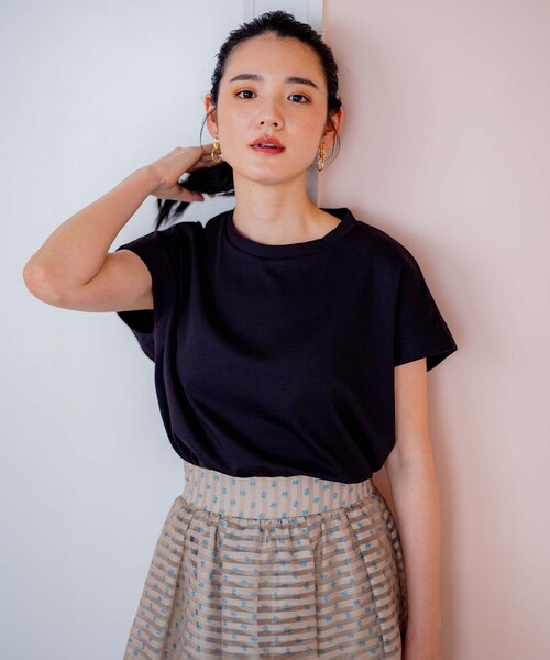 組曲（クミキョク）の「【汗ジミ防止・撥水】GIZAプレーティング天竺フレンチスリーブ カットソー（Tシャツ/カットソー・レディース・アイボリー系/ピンク系/スカイブルー系/ブラック系・2）」の16枚目の写真