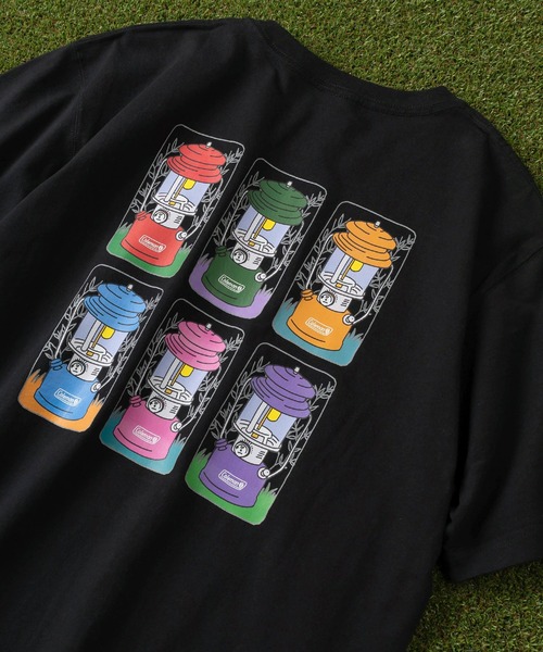 COLEMAN（コールマン）の「【Coleman/コールマン】 別注 ワンポイントロゴ刺繍＆ランタンイラスト バックプリント ポケット付き半袖Tシャツ/ クルーネックショートスリーブTシャツ/ルーズシルエット（Tシャツ/カットソー・メンズ・ブラック/ホワイト・M/L/XL）」の2枚目の写真
