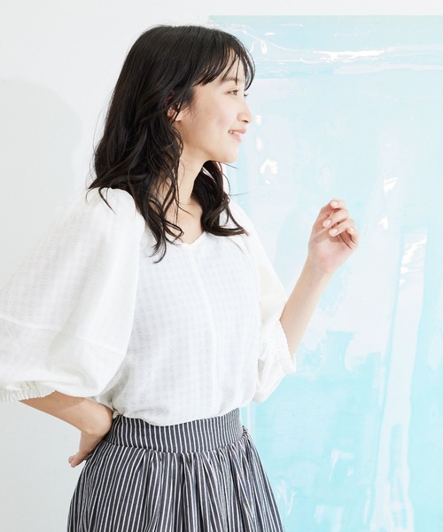 Jayro(ジャイロ)の「袖ボリュームチュニックBL(シャツ/ブラウス・レディース・ホワイト系その他/ブラック/グリーン・M)」の22枚目の写真