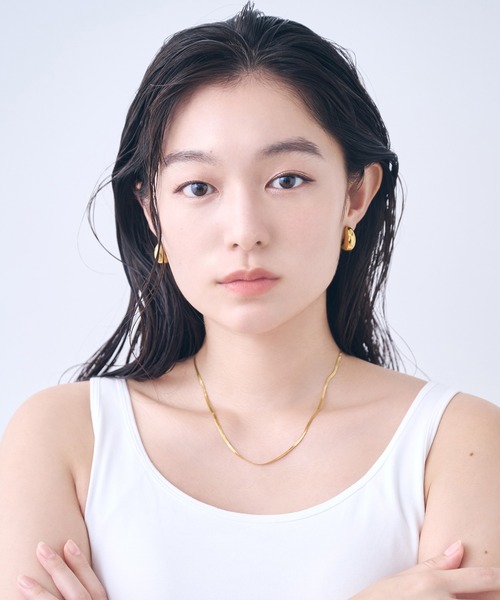 Phoebe（フィービィー）の「【金属アレルギー対応】プランプフープイヤリング　ゴールド/サージカルステンレス（イヤリング・レディース・シルバー/イエローゴールド・FREE）」の7枚目の写真