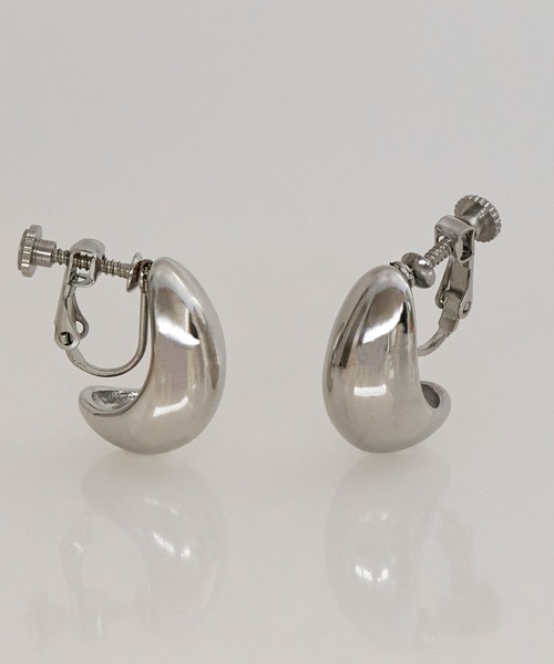 Phoebe（フィービィー）の「【金属アレルギー対応】プランプフープイヤリング　ゴールド/サージカルステンレス（イヤリング・レディース・シルバー/イエローゴールド・FREE）」の12枚目の写真