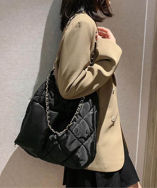 セール】マルチポーチ付き キルティング チェーンショルダーバッグ