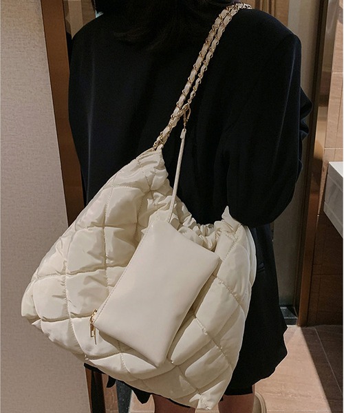 LA VORAGINE（ラ ヴォラジネ）の「マルチポーチ付き キルティング　チェーンショルダーバッグ/トートバッグ /A4対応大容量（ショルダーバッグ・レディース・ブラック/アイボリー/ベージュ/ブラウン・FREE）」の8枚目の写真