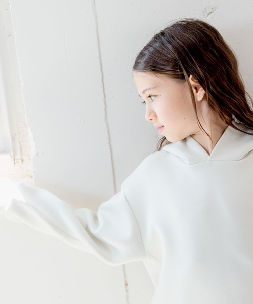 GLOBAL WORK（グローバルワーク）の「ライトクッション／プルオーバーパーカー/907704（パーカー・キッズ・サックスブルー/アイボリー/ベージュ/ブルー/チャコールグレー・120cm/110cm/160cm/150cm/100cm/130cm/140cm）」の8枚目の写真