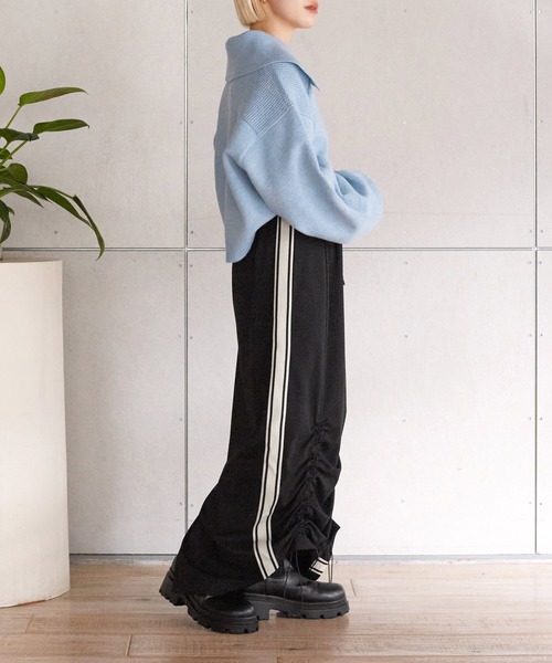 w closet（ダブルクローゼット）の「サイドラインドロストスカート 