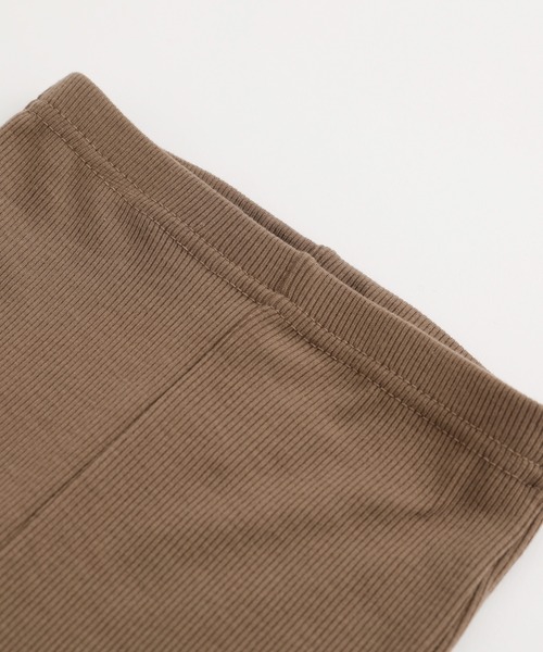 URBAN CHERRY（アーバンチェリー）の「【伸縮性・保温性バツグン】リブカットソーフレアレギンスパンツ（その他パンツ・キッズ・グレー/ブラック/ベージュ/ブラウン・150cm/110cm/120cm/130cm/140cm）」の12枚目の写真