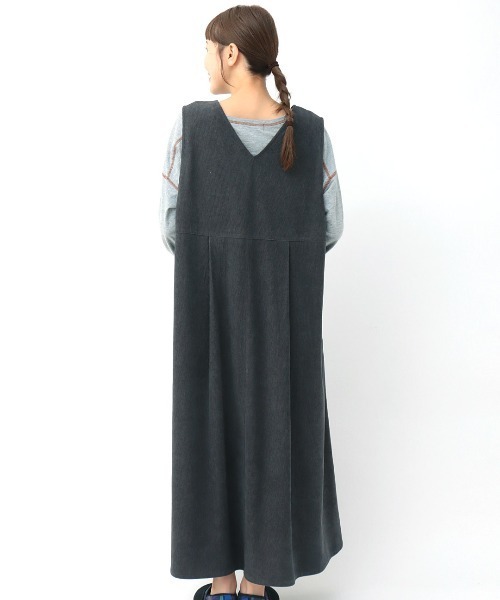 チチカカ（チチカカ）の「Ｖネックジャンスカ【大きいサイズ】（ジャンパースカート・レディース・ベージュ/オレンジ/チャコールグレー・3L）」の12枚目の写真