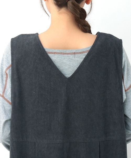 チチカカ（チチカカ）の「Ｖネックジャンスカ【大きいサイズ】（ジャンパースカート・レディース・ベージュ/オレンジ/チャコールグレー・3L）」の14枚目の写真