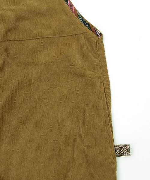 チチカカ（チチカカ）の「Ｖネックジャンスカ【大きいサイズ】（ジャンパースカート・レディース・ベージュ/オレンジ/チャコールグレー・3L）」の18枚目の写真