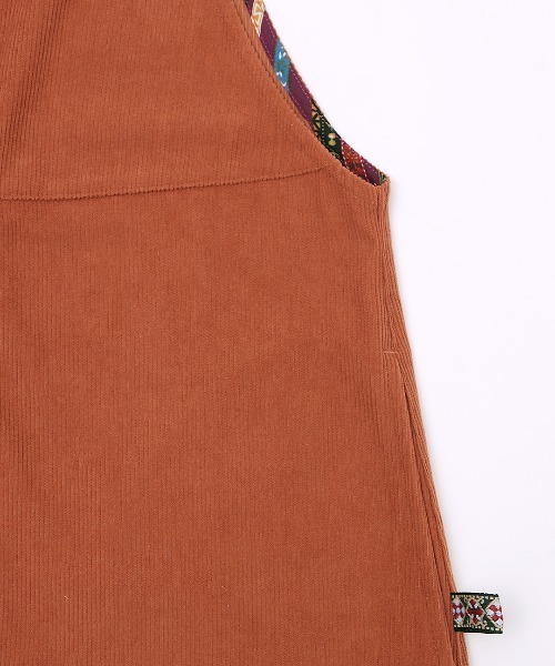 チチカカ（チチカカ）の「Ｖネックジャンスカ【大きいサイズ】（ジャンパースカート・レディース・ベージュ/オレンジ/チャコールグレー・3L）」の19枚目の写真