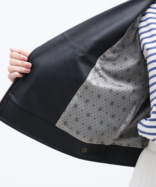 BEAMS HEART(ビームスハート)の「BEAMS HEART / フェイクレザー ノーカラーブルゾン(ライダースジャケット・レディース・ブラック・MEDIUM/SMALL)」の11枚目の写真