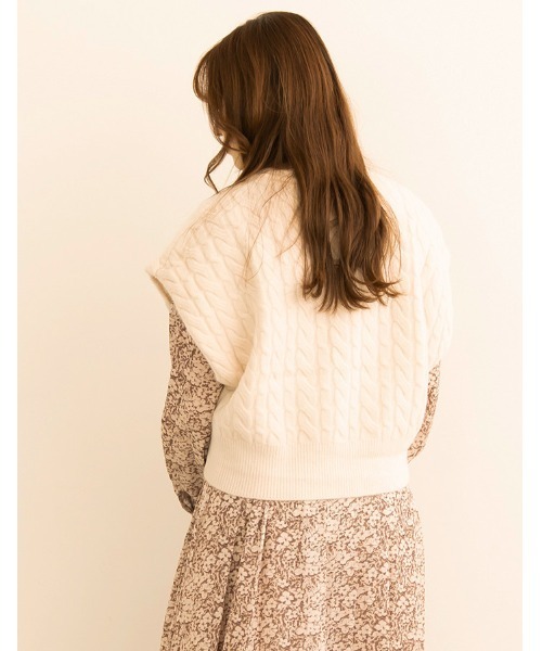 chocomee（チョコミー）の「button knit vest（ベスト・レディース・アイボリー/ベージュ・FREE）」の13枚目の写真