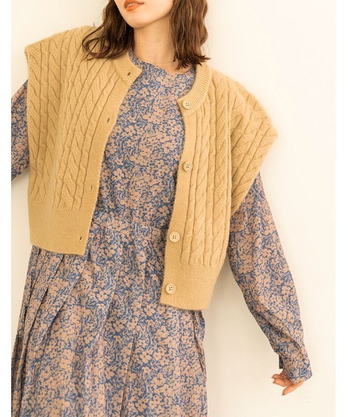 chocomee（チョコミー）の「button knit vest（ベスト・レディース・アイボリー/ベージュ・FREE）」の5枚目の写真