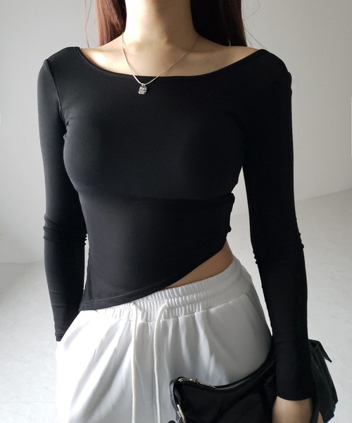 me+em select(ミームセレクト)の「※【 カップ付き 】バックオープンカッティング長袖タイトTシャツ(Tシャツ/カットソー・レディース・ブラック/ホワイト/グレー・FREE)」の20枚目の写真