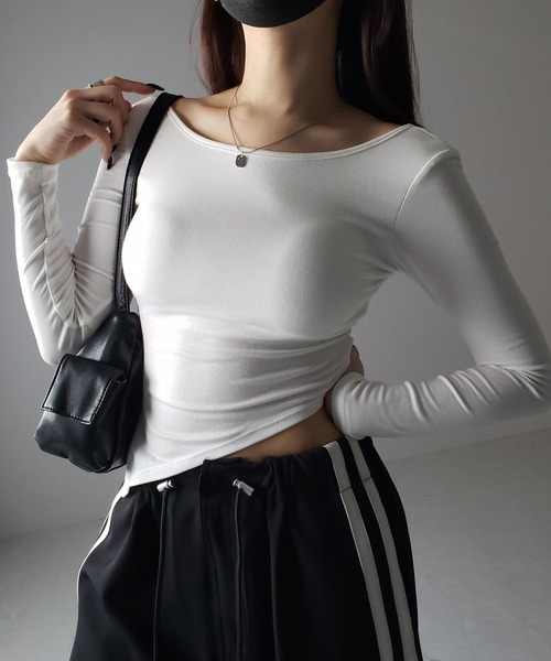 me+em select(ミームセレクト)の「※【 カップ付き 】バックオープンカッティング長袖タイトTシャツ(Tシャツ/カットソー・レディース・ブラック/ホワイト/グレー・FREE)」の14枚目の写真