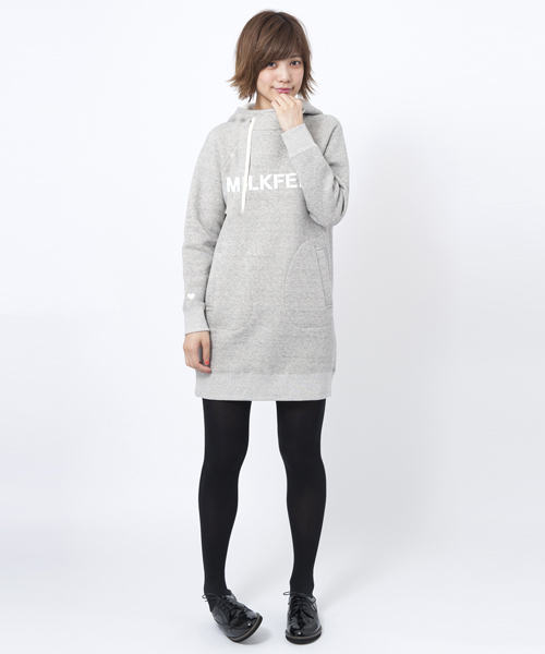 MILKFED.（ミルクフェド）の「SWEAT HOODIE DRESS STENCIL（ワンピース・レディース・アッシュ/ネイビー・MEDIUM/SMALL）」の2枚目の写真