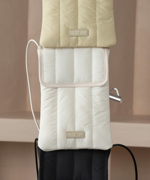 lawgy（ラウジー）の「quilting stitch point bag / キルティングステッチポイントバッグ（ショルダーバッグ・レディース・ブラック/イエロー系その他/アイボリー・FREE）」の16枚目の写真
