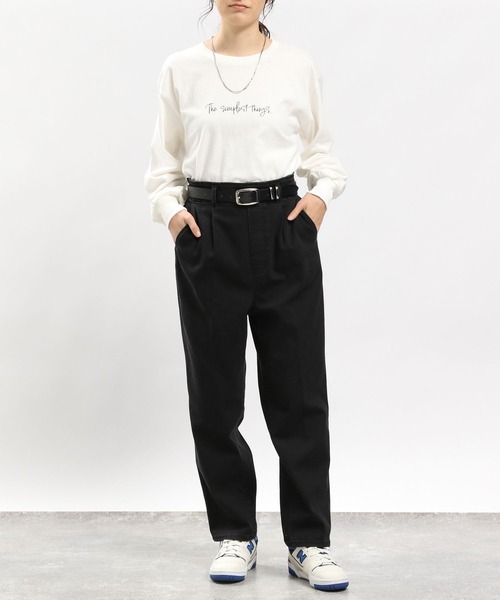 GLOBAL WORK Smile Seed Store（グローバルワーク スマイルシードストア）の「デニムタックテーパードパンツ/977003（デニムパンツ・レディース・ブルー系その他3/ブラック/ブルー系その他5/アイボリー・LARGE/X-LARGE/SMALL/MEDIUM）」の5枚目の写真