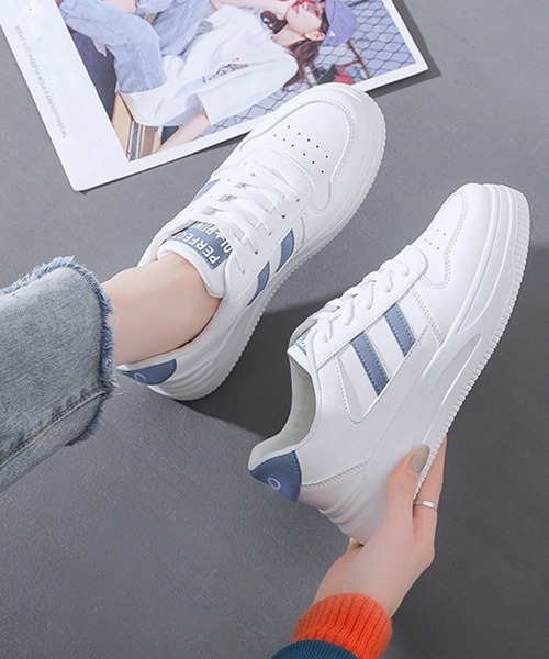 Miniministore(ミニミニストア)の「ローカットスニーカー 白 レディース韓国(スニーカー・レディース・ブルー/ホワイト/ベージュ・23.0cm/23.5cm/22.5cm/24.0cm/24.5cm)」の12枚目の写真