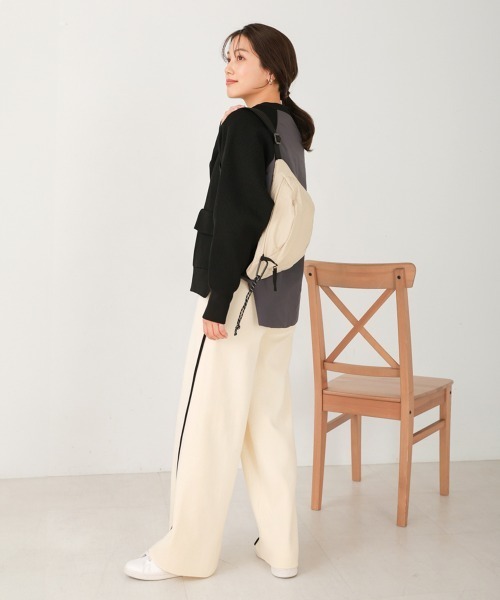 Bou Jeloud（ブージュルード）の「ナイロンZIPバッグ（ショルダーバッグ・レディース・ブラック/ベージュ・ONESIZE）」の5枚目の写真