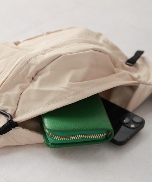 Bou Jeloud（ブージュルード）の「ナイロンZIPバッグ（ショルダーバッグ・レディース・ブラック/ベージュ・ONESIZE）」の15枚目の写真