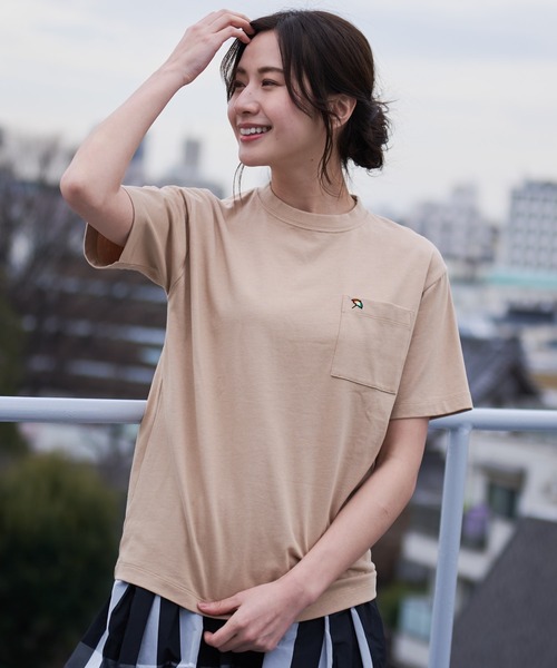 Arnold Palmer(アーノルドパーマー)の「APクラシック シェア 半袖 Tシャツ(Tシャツ/カットソー・レディース・グリーン/ネイビー/ベージュ/ブラック/ホワイト/マスタード/バーガンディー/オートミール/ブラウン/ブルー/ピンク/ダークグリーン・S/M/L/LL/XS)」の4枚目の写真