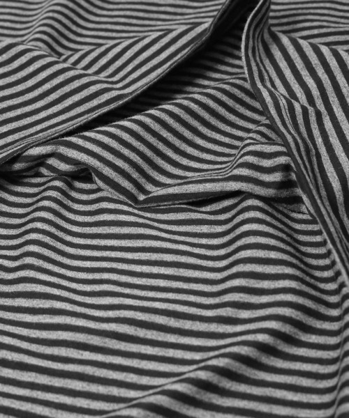 NILWAY（ニルウェイ）の「バルーンスリーブボーダーロングTシャツ/ ロンT（Tシャツ/カットソー・メンズ・グリーン/ライトグレー/ブラック/ネイビー・LARGE/MEDIUM）」の10枚目の写真