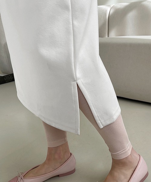 LAFFMO（ラフモ）の「ポロカラースウェットロングワンピース（ワンピース・レディース・ホワイト/ブラック・F）」の14枚目の写真