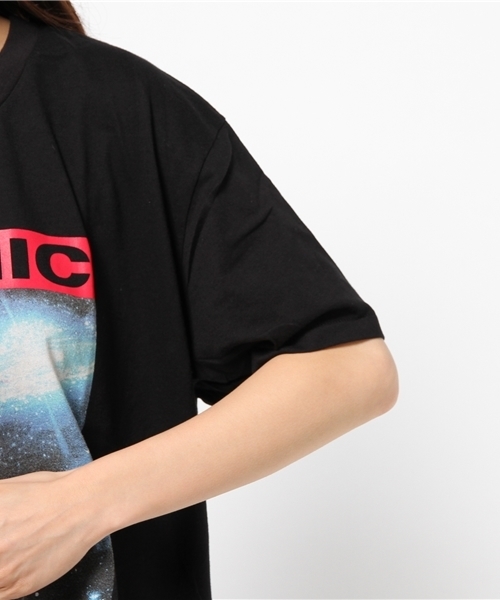 MOUSSY（マウジー）の「COSMIC TSJ（Tシャツ/カットソー・レディース・ホワイト/ブラック・FREE）」の8枚目の写真