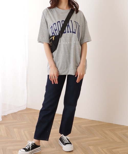 Lace Ladies(レースレディース)の「カレッジロゴ風 ビッグシルエット 半袖 ドロップショルダー プルオーバー(Tシャツ/カットソー・レディース・ブラック/ダークグレー/ネイビー/ライトグレー・M/XL)」の17枚目の写真