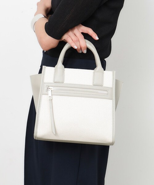 OPAQUE.CLIP（オペークドットクリップ）の「◆【2WAY】キャンバス合皮コンビスクエアミドルトートバッグ（ハンドバッグ・レディース・ブラック/グレー/ベージュ・00）」の6枚目の写真