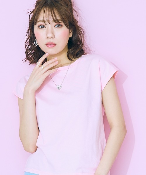 marun（マルン）の「＜大きいサイズ＞ フレンチスリーブTシャツ marun（Tシャツ/カットソー・レディース・チャコール/オフホワイト/ピンク・5L/4L/3L/LL/L）」の3枚目の写真