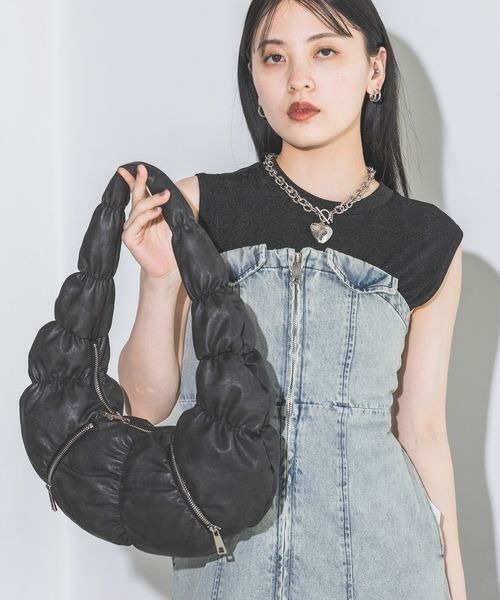 JEANASIS（ジーナシス）の「ZIPギャザームーンBAG/130002（ハンドバッグ・レディース・イエロー/ブラウン/ブラック系その他・FREE）」の4枚目の写真