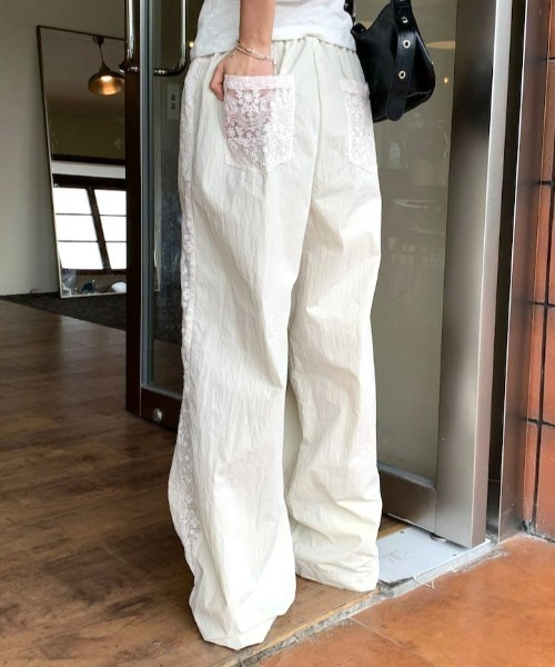 Vipoa（ヴィポア）の「サイドシアーレースワイドパンツ（その他パンツ・レディース・アイボリー・FREE）」の10枚目の写真