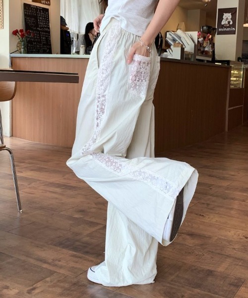 Vipoa（ヴィポア）の「サイドシアーレースワイドパンツ（その他パンツ・レディース・アイボリー・FREE）」の14枚目の写真