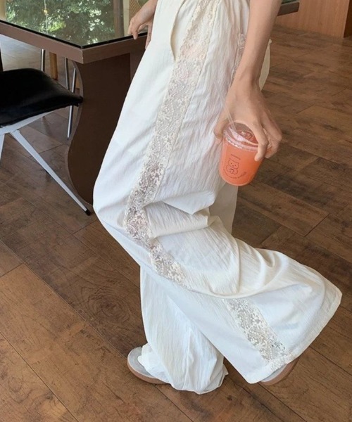 Vipoa（ヴィポア）の「サイドシアーレースワイドパンツ（その他パンツ・レディース・アイボリー・FREE）」の15枚目の写真