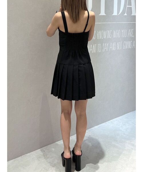 GYDA(ジェイダ)の「【WEB限定】【TINY低身長さん向け】アシメストラッププリーツワンピース(ワンピース・レディース・グレー/ブラック・FREE)」の7枚目の写真