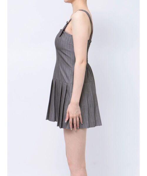 GYDA(ジェイダ)の「【WEB限定】【TINY低身長さん向け】アシメストラッププリーツワンピース(ワンピース・レディース・グレー/ブラック・FREE)」の15枚目の写真