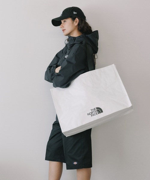 THE NORTH FACE（ザノースフェイス）の「日本未発売 THE NORTH FACE/ザ・ノースフェイス Tarpaulin Eco Bag LARGE エコバッグ（トートバッグ・メンズ・ホワイト・FREE）」の16枚目の写真