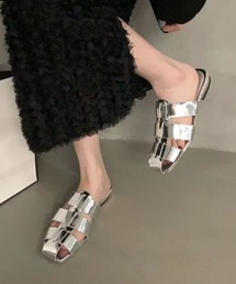 ローヒールグルカサンダル