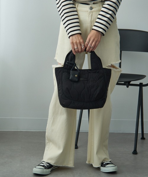 toleur（トーラ）の「【toleur】ナイロンキルティングトート 11930（トートバッグ・レディース・ブラック/ダークベージュ/カーキ/レッド・FREE）」の9枚目の写真