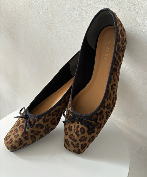 DouDou(ドゥドゥ)の「スクエアバレエ(バレエシューズ・レディース・ピンクベージュ/ブラウン/シルバー/ブラック・24.5cm/23cm/23.5cm/24cm)」の15枚目の写真