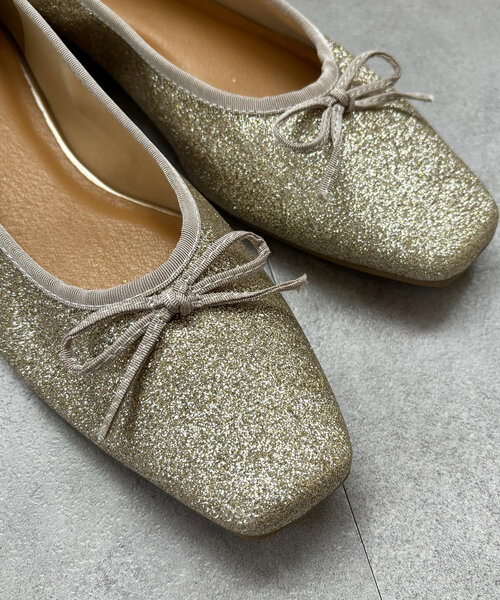 DouDou(ドゥドゥ)の「スクエアバレエ(バレエシューズ・レディース・ピンクベージュ/ブラウン/シルバー/ブラック・24.5cm/23cm/23.5cm/24cm)」の6枚目の写真