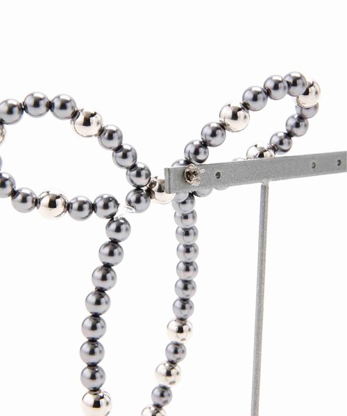 Casselini（キャセリーニ）の「Casselini(キャセリーニ)リボンビーズピアス（ピアス（両耳用）・レディース・ホワイト/ブラック・FREE）」の9枚目の写真