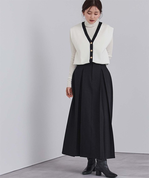 UR'S（ユアーズ）の「ゴールド釦コクーンニットベスト（ベスト・レディース・ホワイト系その他/ライトベージュ/ブラック/グレー/ブラック系その他・S/M/L）」の13枚目の写真