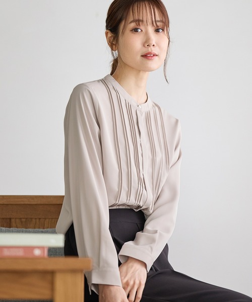 Honeys（ハニーズ）の「ピンタックブラウス（シャツ/ブラウス・レディース・ブラック/グレイッシュベージュ/グレイッシュブルー/ホワイト/ブラウン・S/M/L/LL/3L）」の5枚目の写真